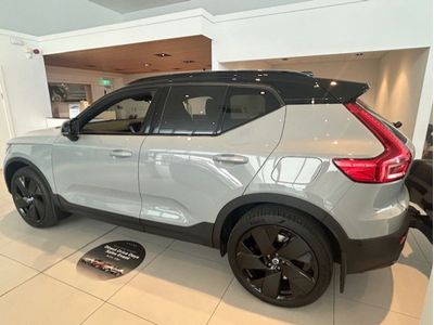 2025 Volvo Ex40