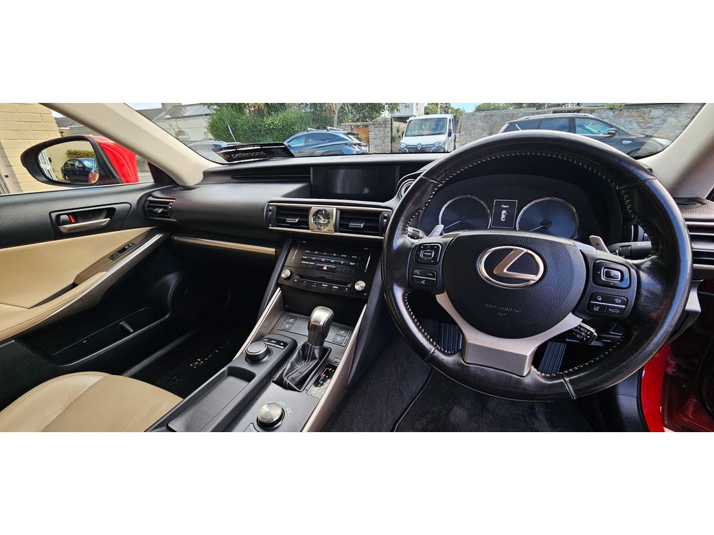 2017 Lexus IS