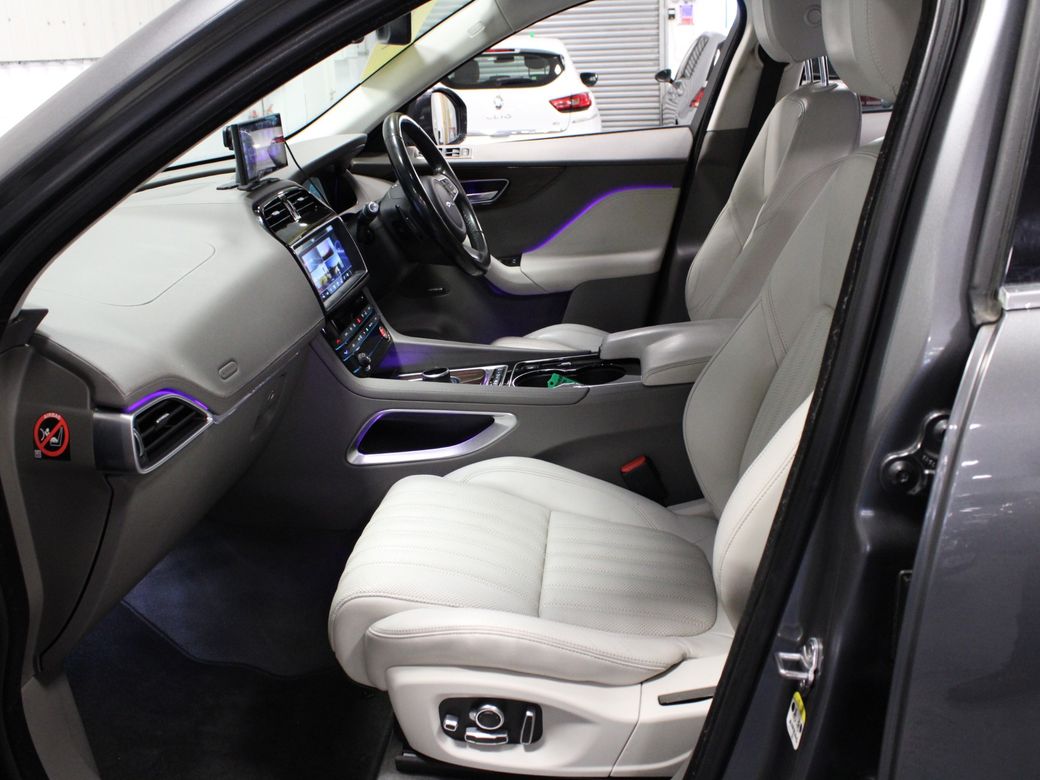 2016 Jaguar F-Pace