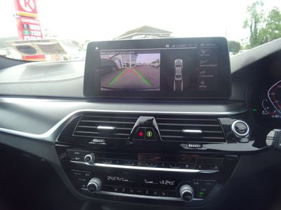 2021 BMW 520