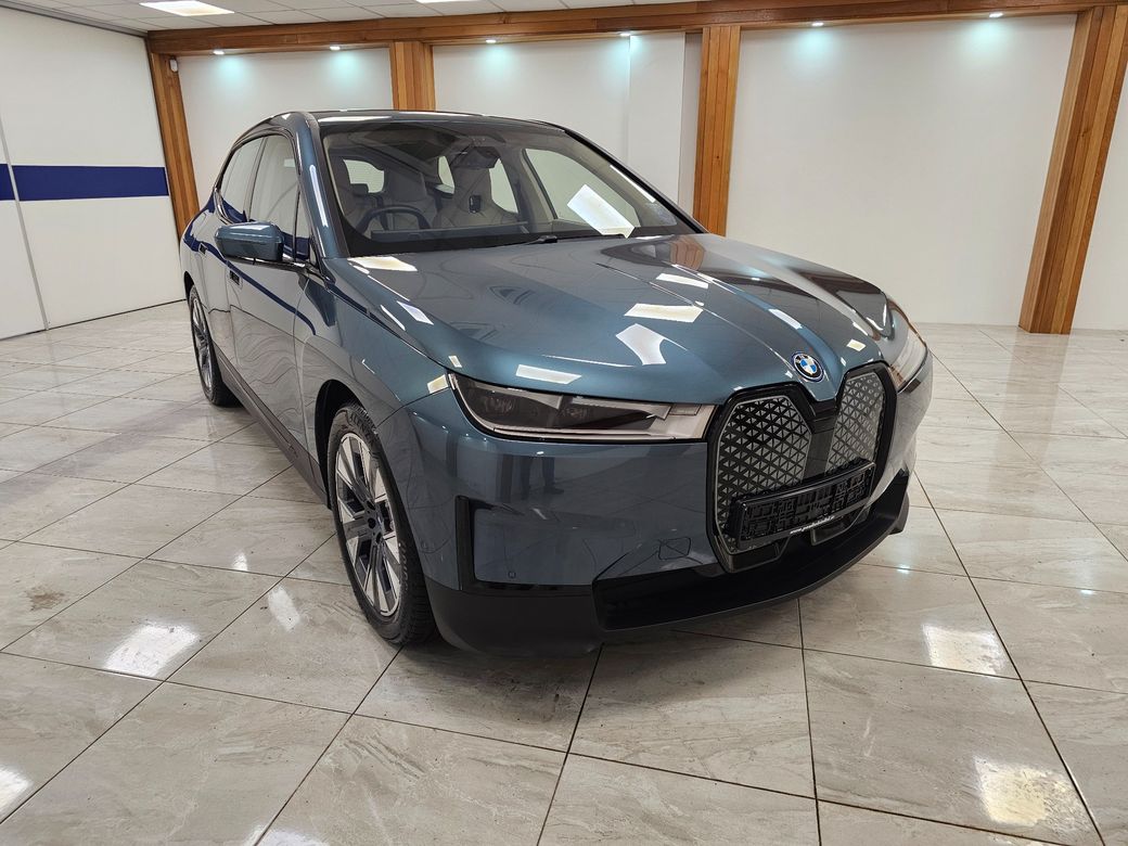 2024 BMW iX