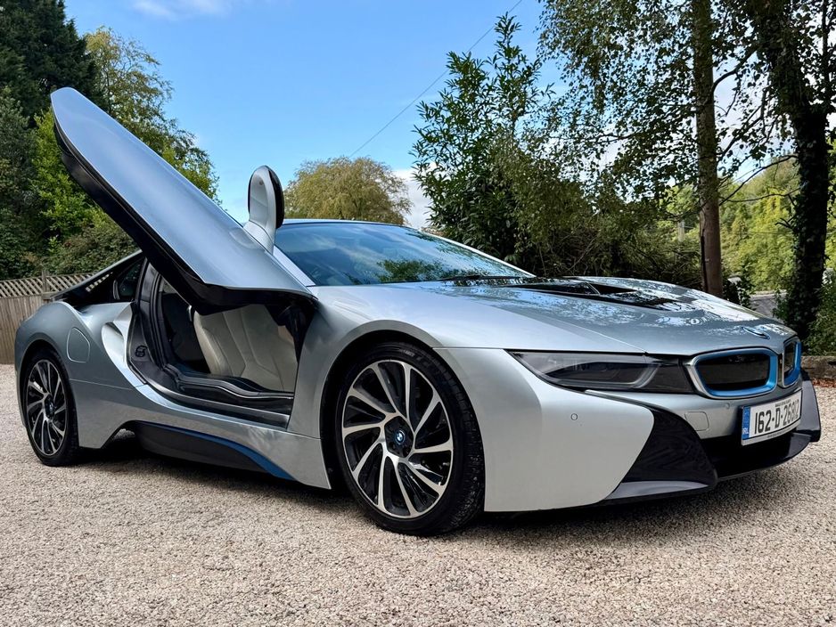 2016 BMW i8