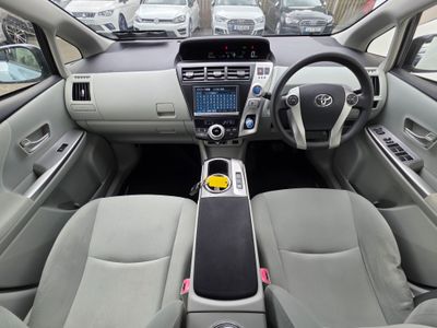 2013 Toyota Prius Alpha