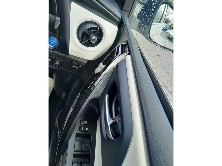2016 Toyota Auris