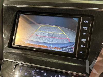 2020 Toyota Prius Alpha