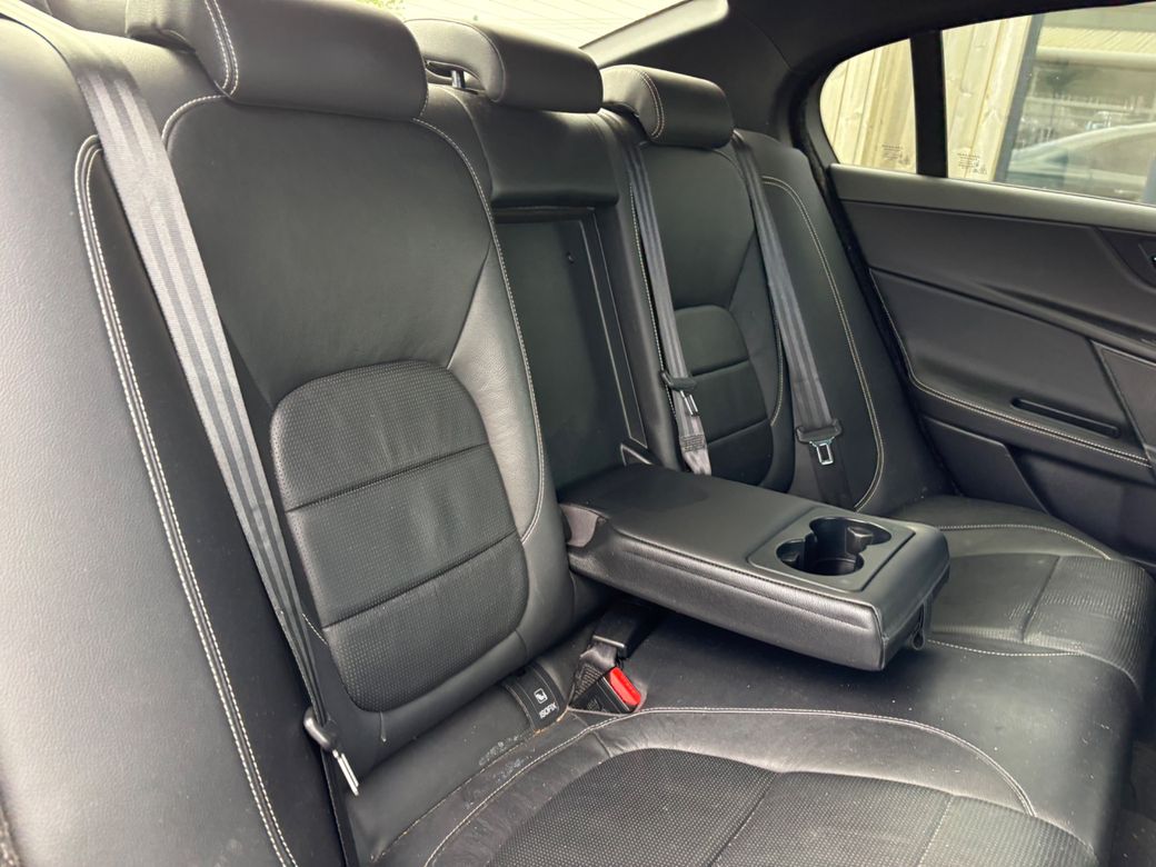 2018 Jaguar XE