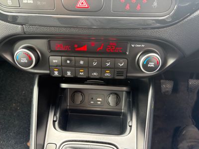 2016 Kia Carens