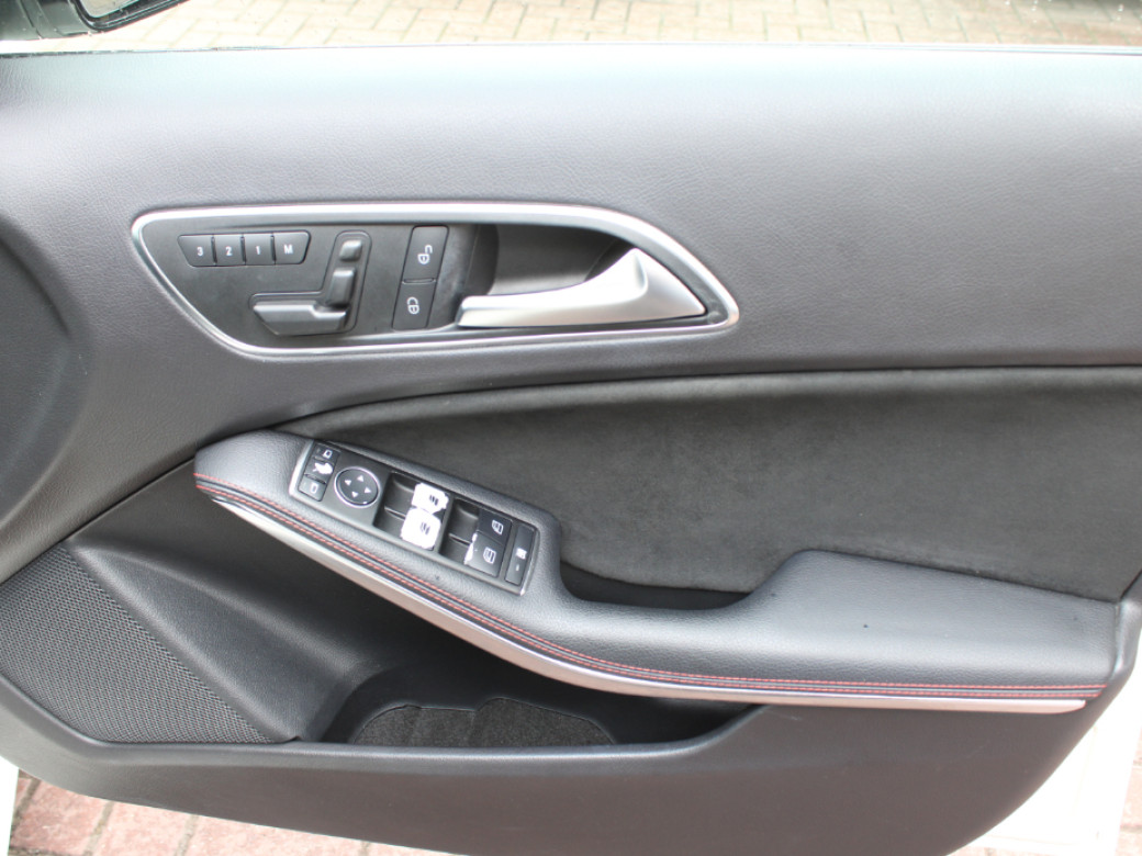 2014 Mercedes-Benz A 180