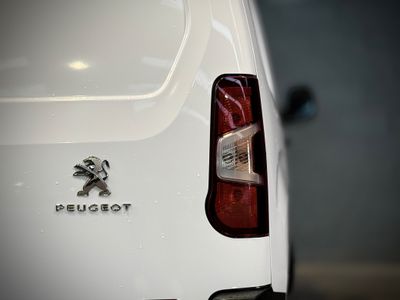 2023 Peugeot Partner