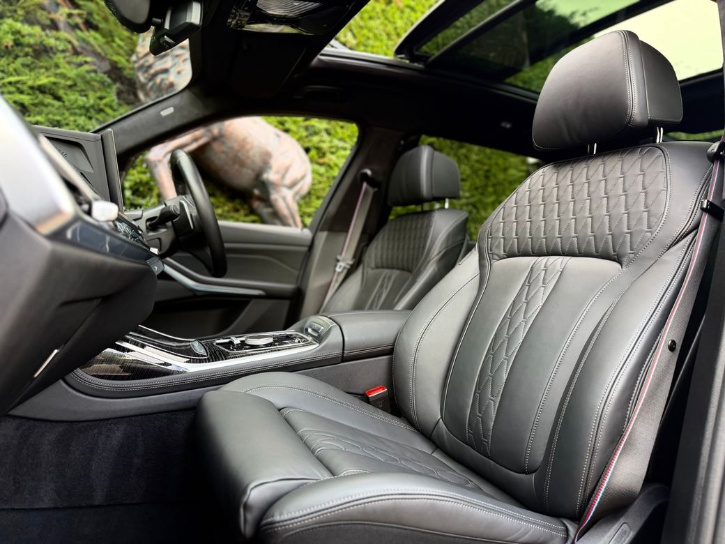 2024 BMW X7