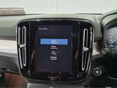 2023 Volvo XC40