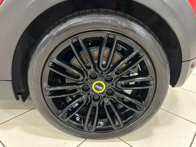 2022 Mini Hatch