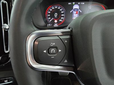 2022 Volvo XC40