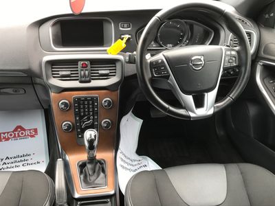2017 Volvo V40