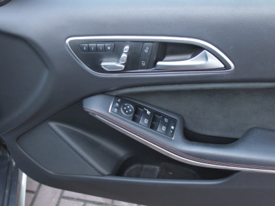 2016 Mercedes-Benz A 180