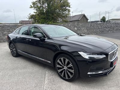 2022 Volvo S90