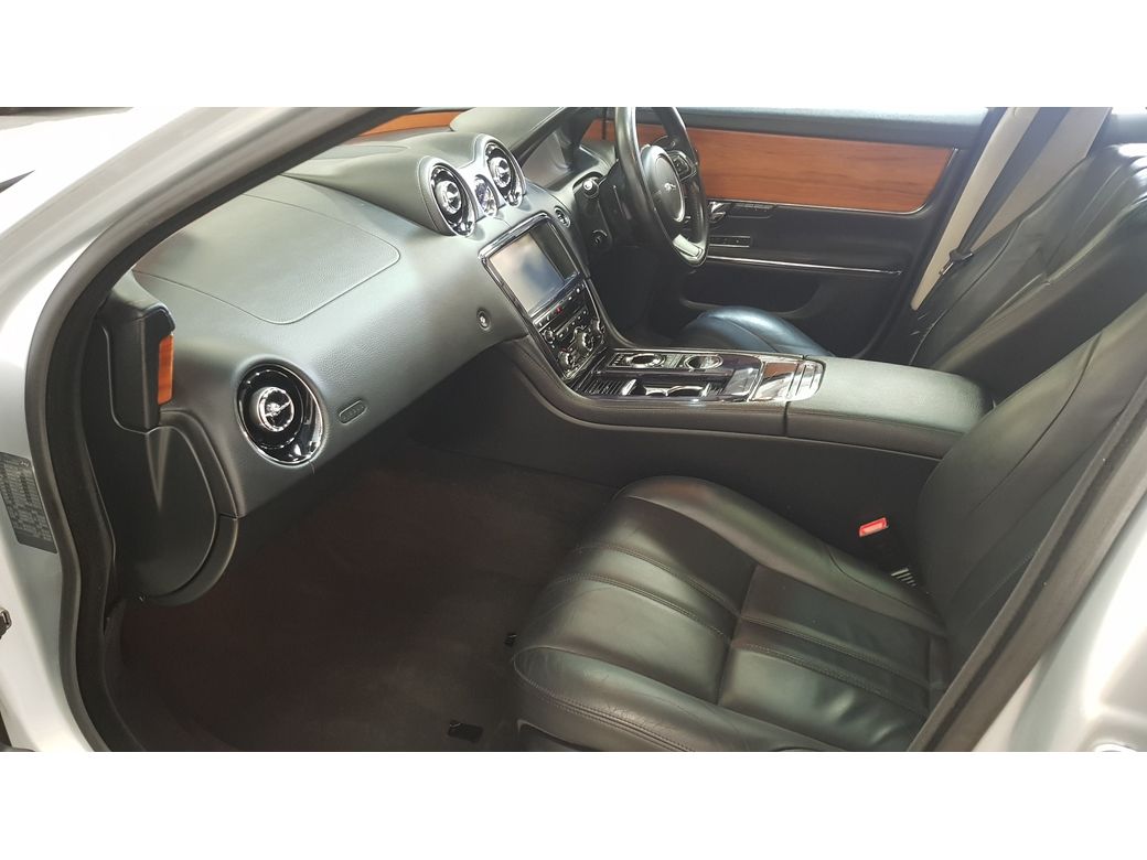 2010 Jaguar XJ