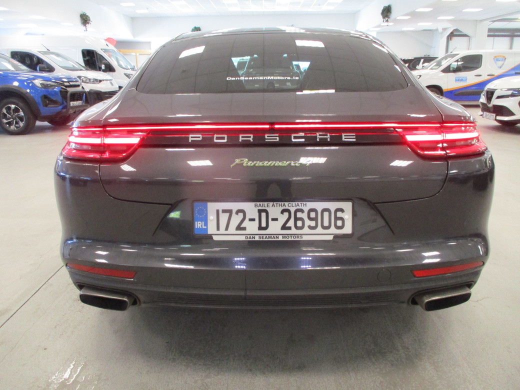 2017 Porsche Panamera