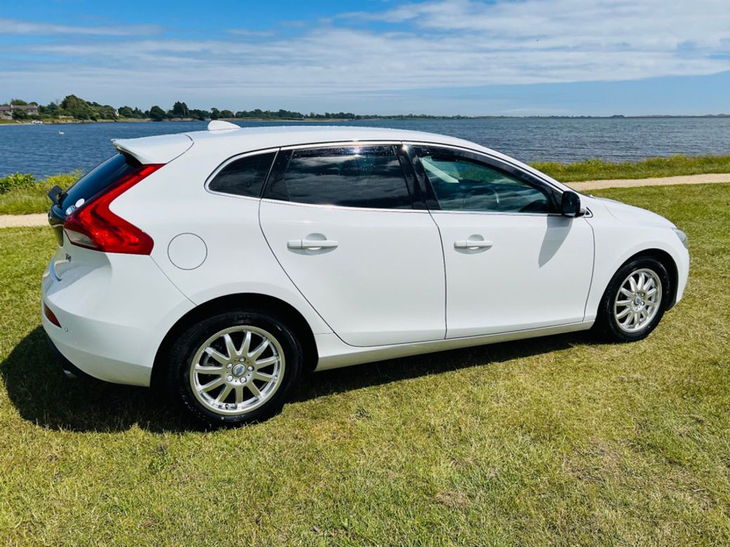2014 Volvo V40