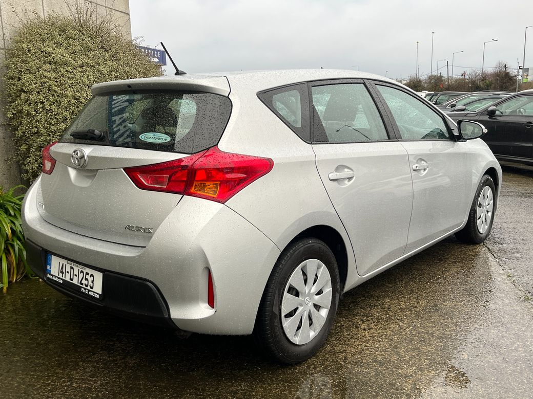 2014 Toyota Auris