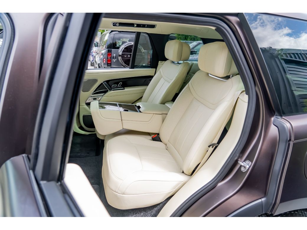 2025 Land Rover Range Rover
