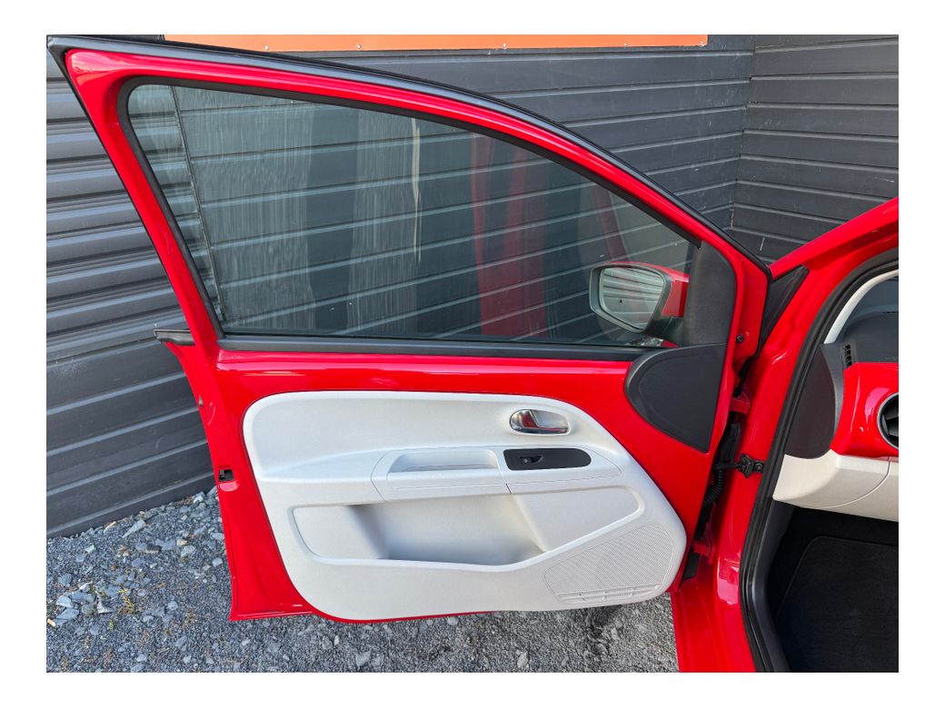 2013 Volkswagen up!