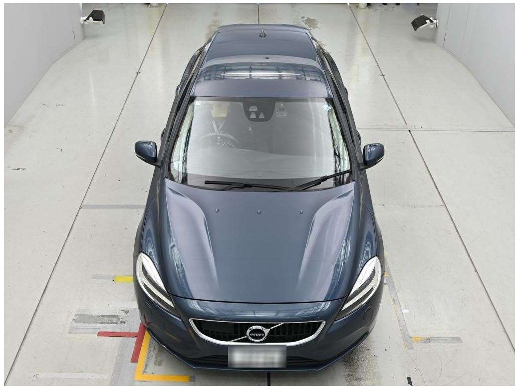 2019 Volvo V40
