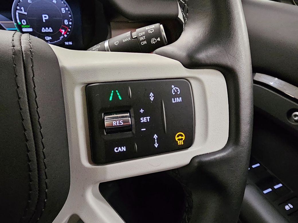 2025 Land Rover Defender