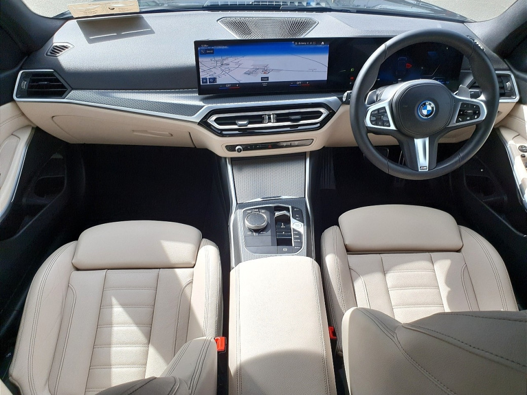 2023 BMW 330