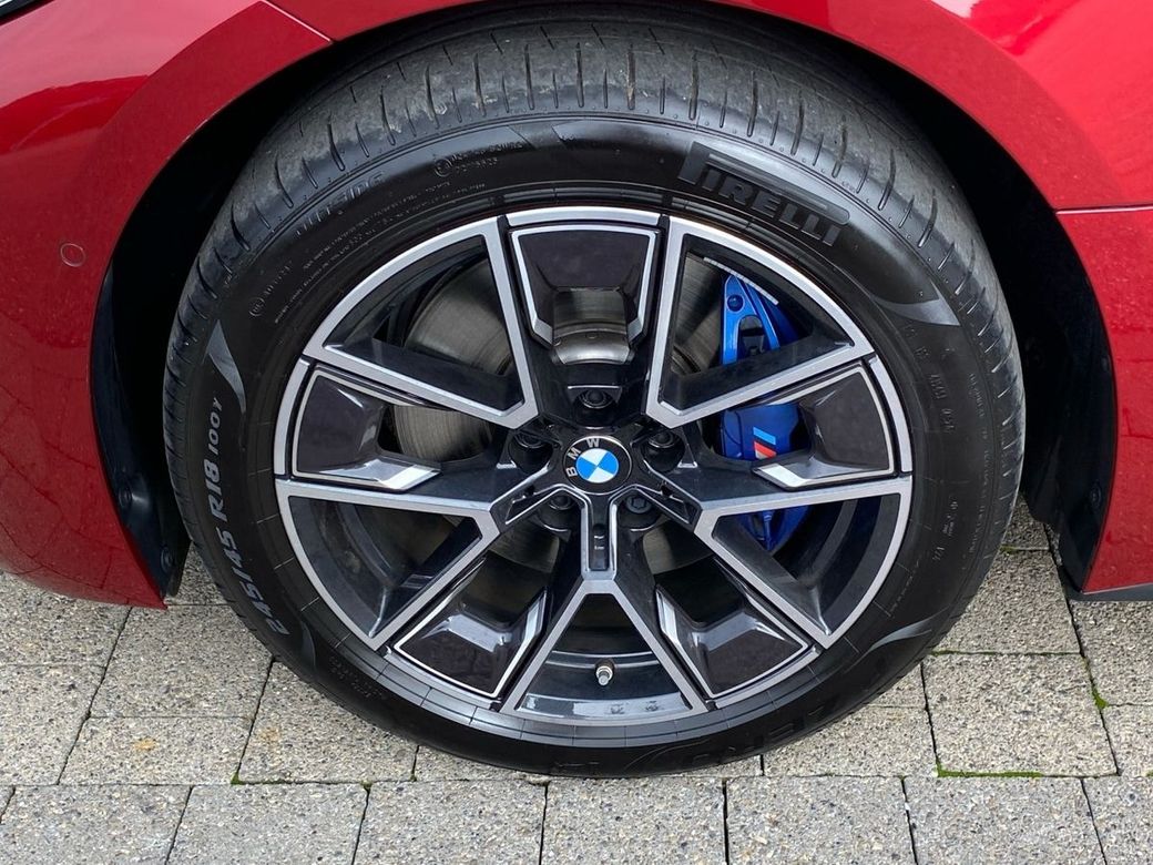 2025 BMW i4