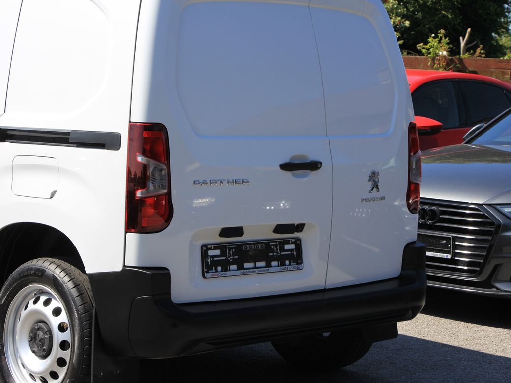 2023 Peugeot Partner