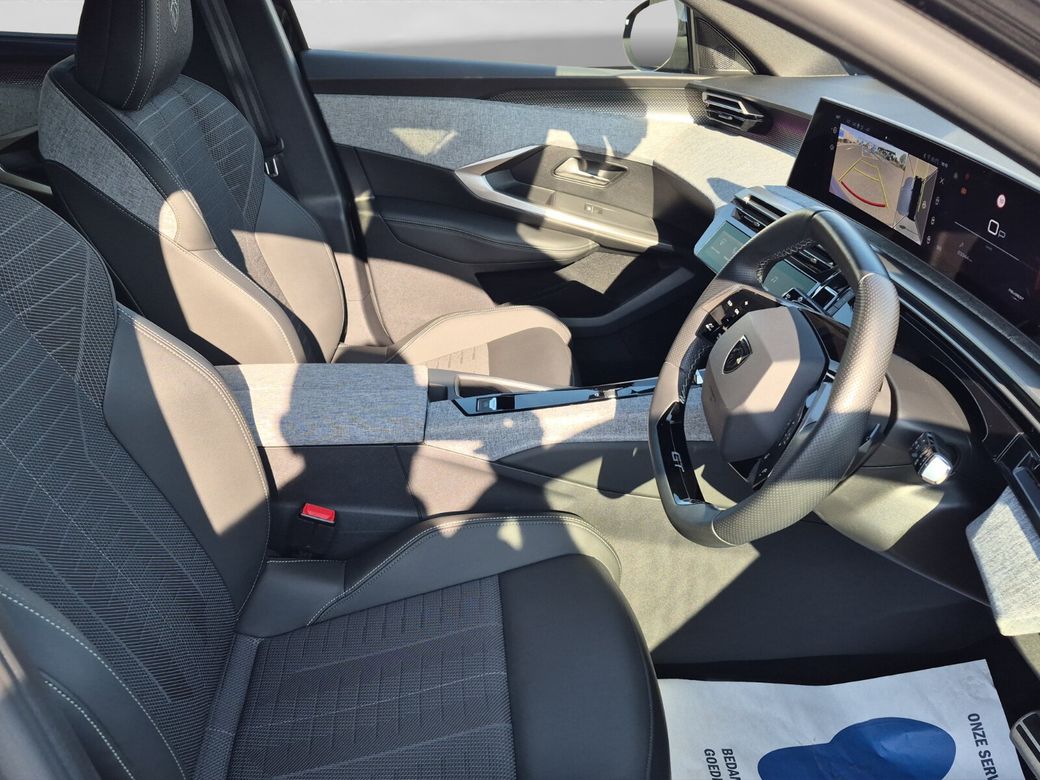 2025 Peugeot 5008