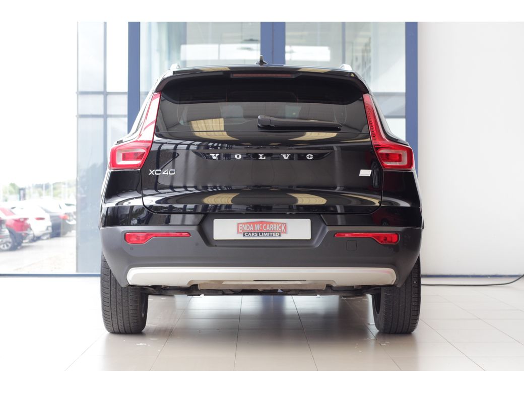 2022 Volvo XC40