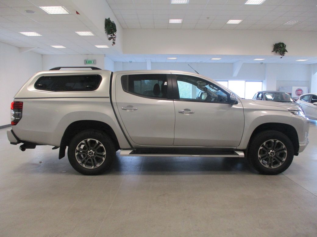 2020 Mitsubishi L200
