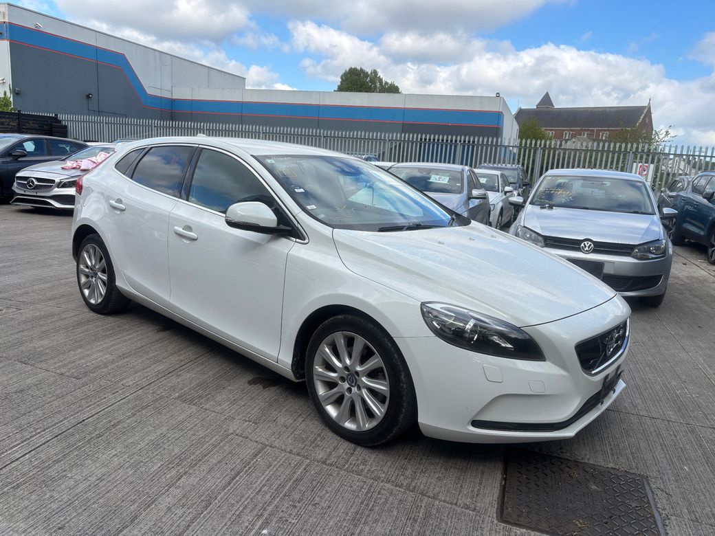 2015 Volvo V40