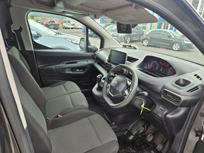 2021 Peugeot Partner