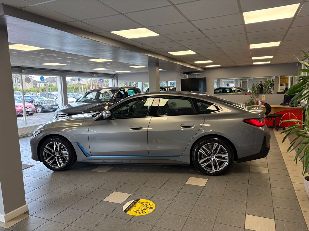 2024 BMW i4
