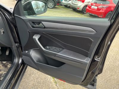 2023 Volkswagen T-Roc