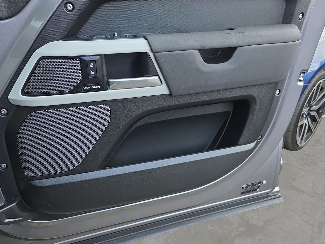 2023 Land Rover Defender