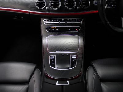 2021 Mercedes-Benz E 300