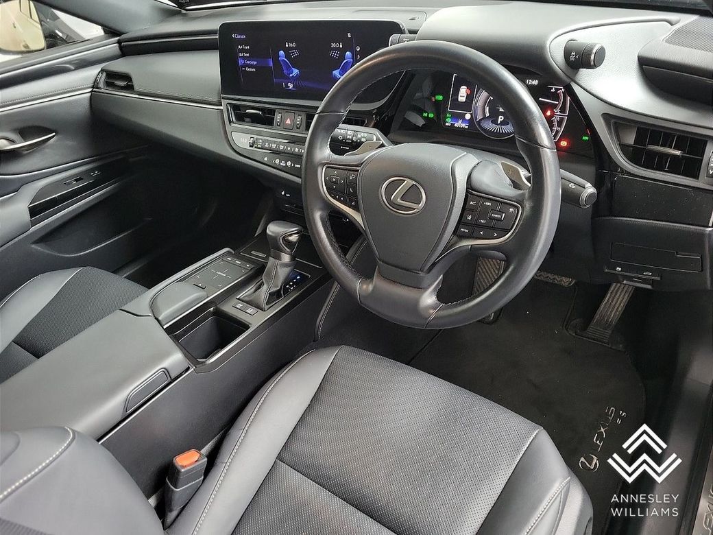 2022 Lexus ES 300h