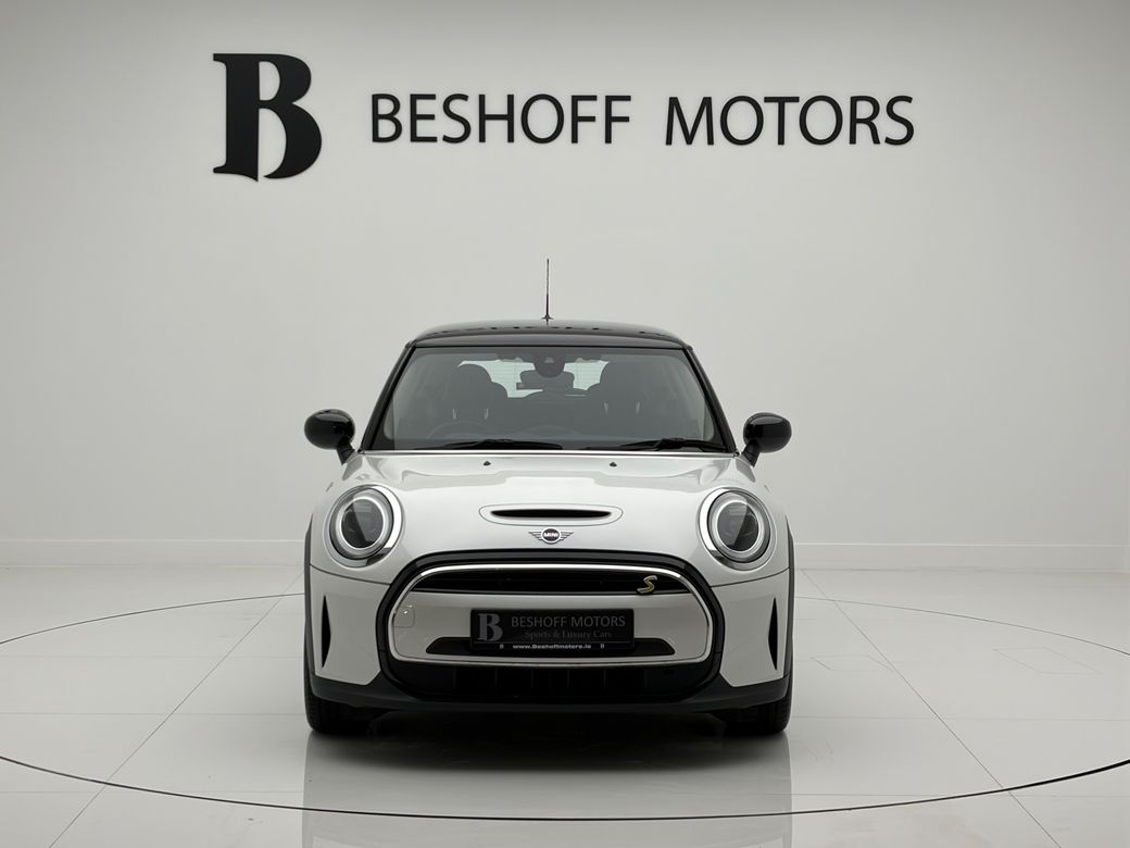 2023 Mini Hatch