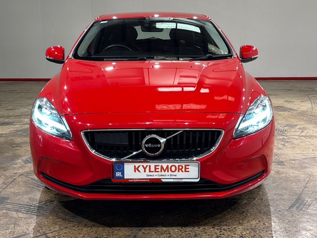 2019 Volvo V40