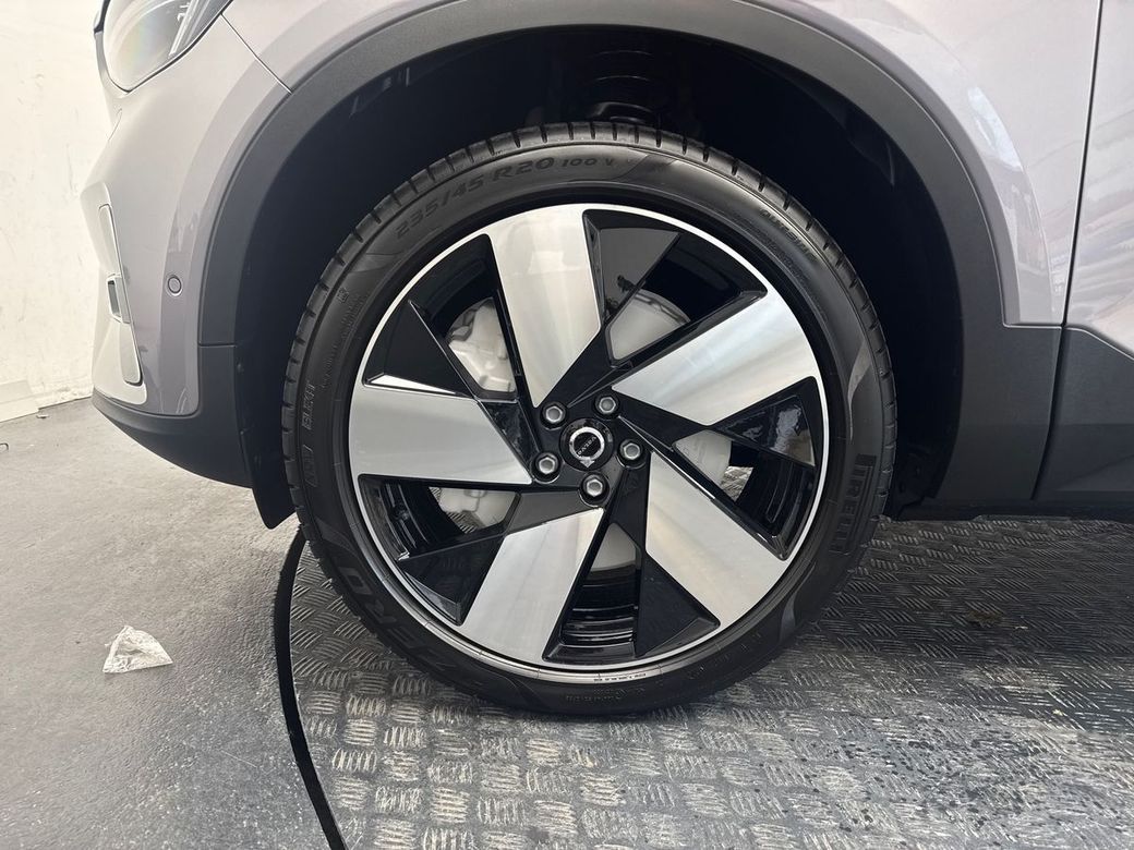 2026 Volvo EX40