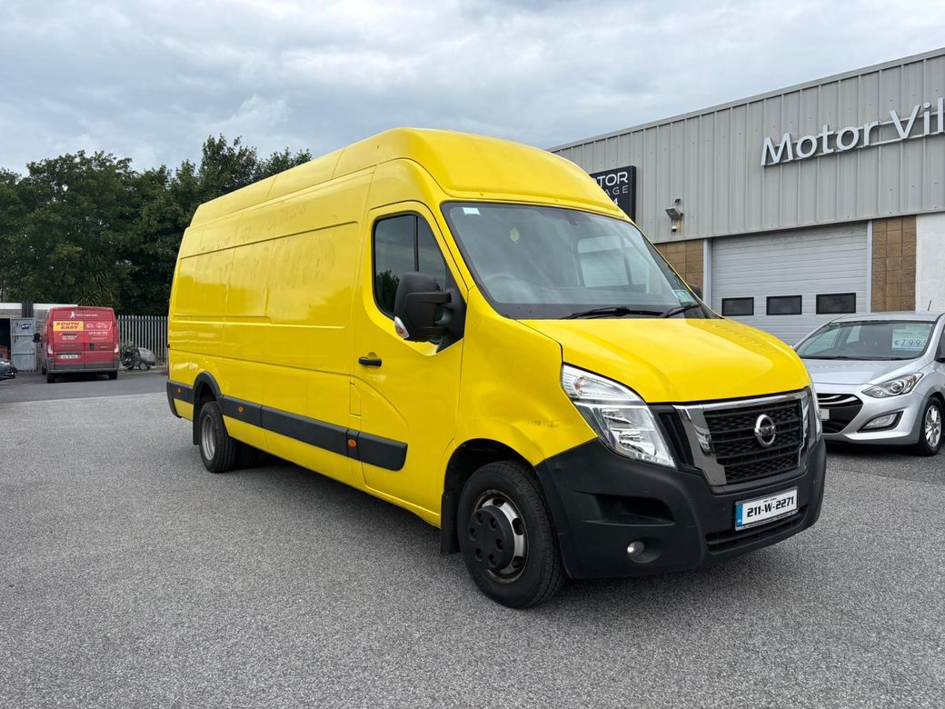 2021 Nissan NV400