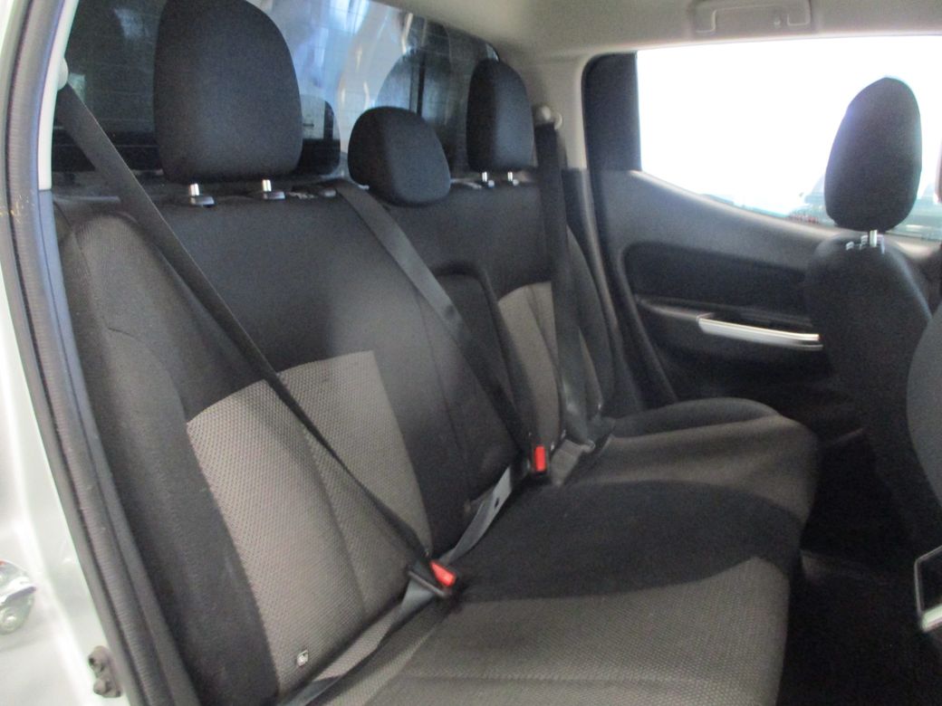 2020 Mitsubishi L200
