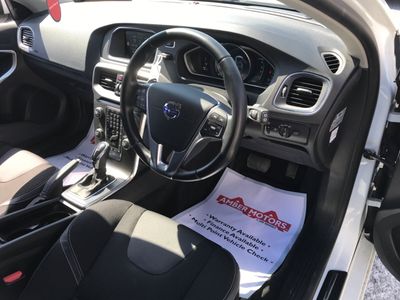 2016 Volvo V40