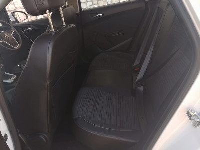 2015 Opel Astra