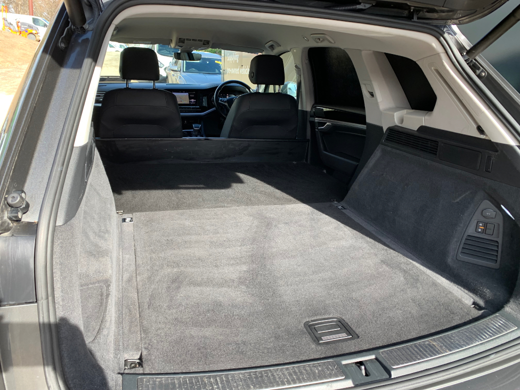 2019 Volkswagen Touareg