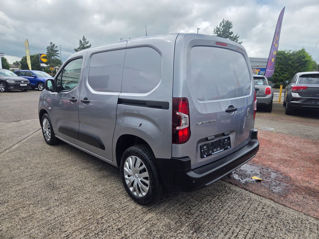 2020 Peugeot Partner